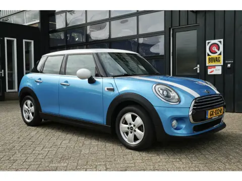 MINI 5-deurs 1.5 Cooper Chili Business | NL-Auto | Cruise | Keyless | Navi | LED
