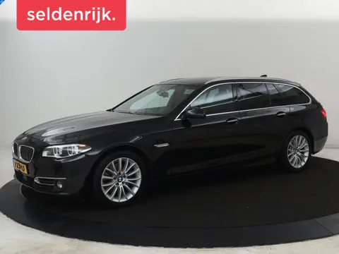 BMW 5-serie Touring 530d Luxury Line | Adaptive cruise | Head-Up |  Leder | Trekhaak | Stoel & stuur