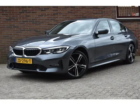 BMW 3-serie 320i Executive Edition '19 LED Navi Clima Cruise Inruil mogelijk