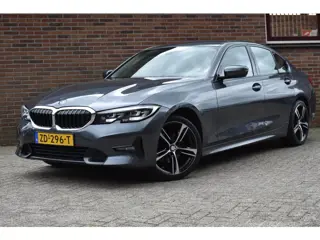 BMW 3-serie 320i Executive Edition '19 LED Navi Clima Cruise Inruil mogelijk