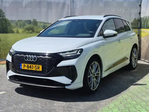 Audi Q4 e-tron 40 Launch edition S Competition 77 kWh|Soh 93%|ACC|Matrix|Warmtepomp|Cam