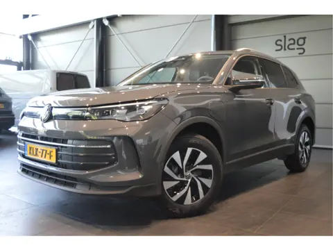 Volkswagen Tiguan 1.5 eHybrid Life keyless carplay camera led pdc 204 pk !!