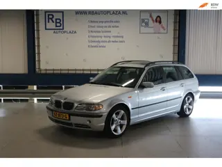 BMW 3-serie Touring 330i AUT / SPORT INTERIEUR / TOP KWALITEIT ! ! !