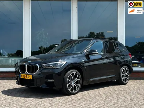 BMW X1 xDrive25e AUT. High Executive M-Sport - Leder - 19 inch - Trekhaak - Nieuwstaat