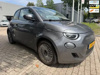 Fiat 500e Icon 42 kWh 2021 59.000 km panoramadak, navi, cruise, elec pakket appl car play 2e eigenaa