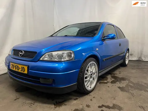 Opel Astra 2.0-16V OPC - Motor Tikt - Schade