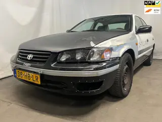 Toyota Camry 2.2i GX SCHADEAUTO!!