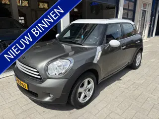 MINI Countryman 1.6 Cooper NL AUTO/CLIMA/NAVI/DEALER OND.