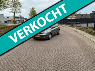 Renault Clio 1.2-16V Dynamique automaat