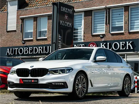 BMW 5 Serie 530i High Exe PANO CAMERA ELEK TREKHAAK SHADOW LINE