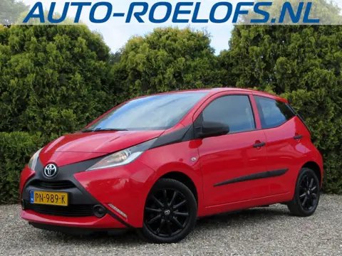 Toyota Aygo 1.0 VVT-i x-now 5-drs * Airco * Lm velgen *