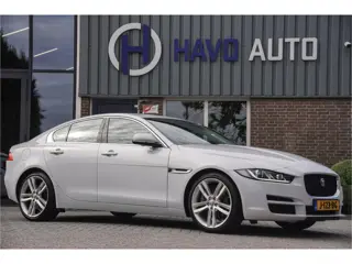 Jaguar XE 2.0 Portfolio, LEDER, CAMERA, TREKHAAK, MEMORY