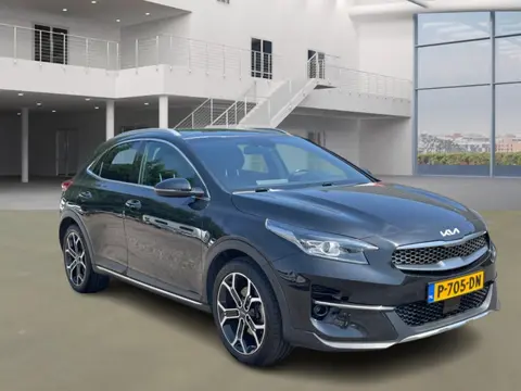 Kia Xceed 1.5 T-GDI MHEV Black Ed! 1e Eig! Panoramadak! 160Pk! VERWACHT!
