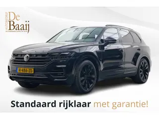 Volkswagen Touareg 3.0 TSI R-Line | Pano | Trekhaak | Head-up | Luchtvering