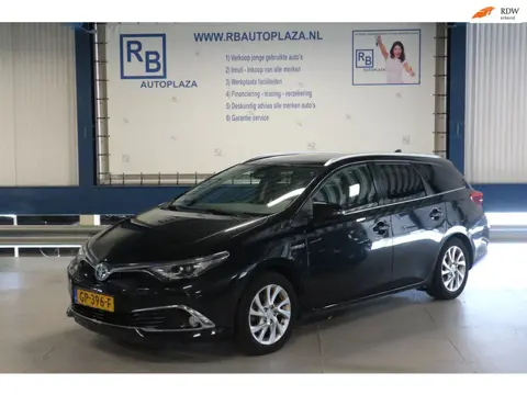 Toyota Auris Touring Sports 1.8 Hybrid / FULL OPTIONS / BLACK PACK / NAP KM STAND ! ! !