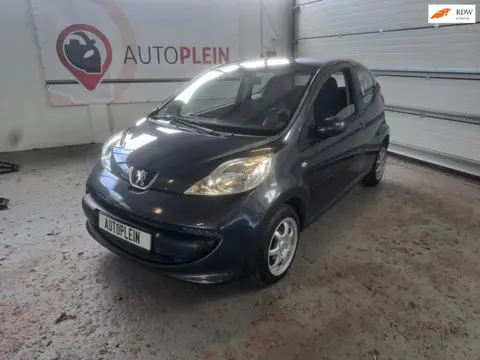 Peugeot 107 1.0-12V XR