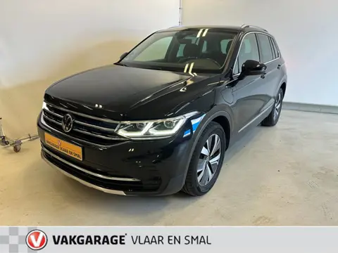 Volkswagen TIGUAN VW Tiguan Hybride 1.4 elegance uitvoering-Wegklapbare trekhaak-Carplay-Cruise cont
