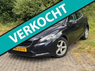 Volvo V40 2.0 D2 Momentum Business/ NAVI / PDC /