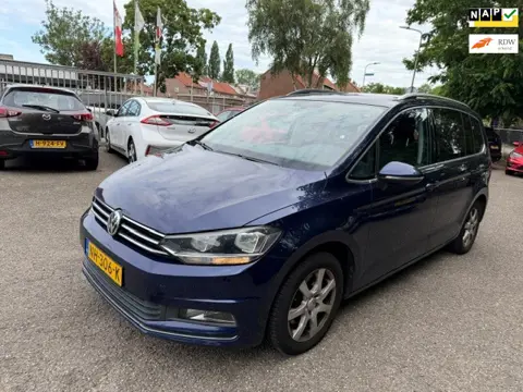 Volkswagen Touran 1.4 TSI Highline / bj.2017 / kleur: blauw / climate / sportvelgen /airco / NAP met