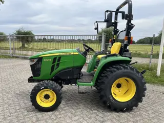 John Deere 3025E-781768