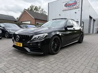 Mercedes-Benz C-Klasse AMG 63 S PANO / Schaalstoelen / Sfeerverlichting / Facelift / Carbon Pano / S