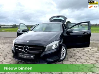 Mercedes-Benz A-klasse 180 AMG NAP 5Drs Xenon Leder Navi Scherm Trekhaak Airco full Option