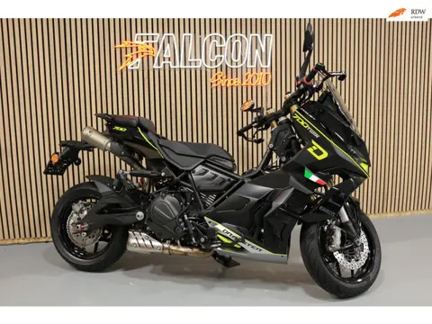 Italjet Dragster 700 TWIN - PREMIUM EDITION - GLOEDNIEUW - AKRAPOVIC - DUBBEL DASH CAM