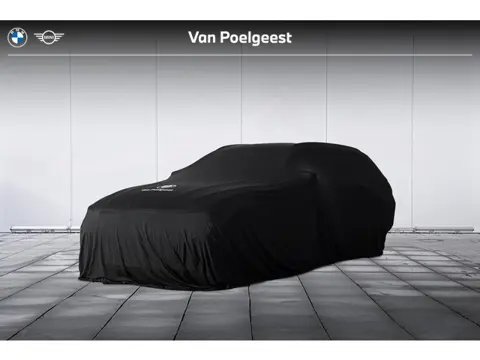 BMW i5 Sedan eDrive40 M Sport Pro 20 inch / Glazen dak / Active Cruise Controle / Electrische Zwenkh