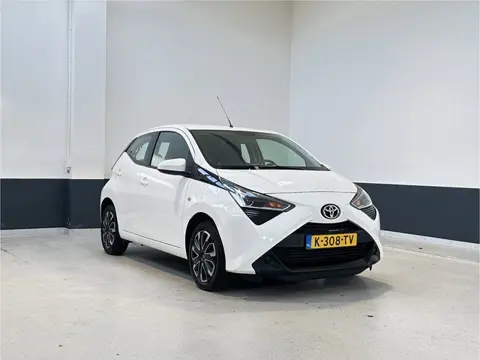 Toyota Aygo 1.0 VVT-i x-play | NL | 2 Eig | Apple Carplay/ Android auto| Navigatie | Camera|