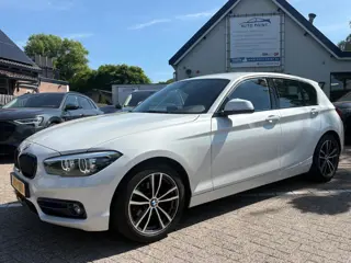 BMW 1-serie 118i SPORT EDITION/NAVI/CRUISE/DEALER ONDERHOUDEN