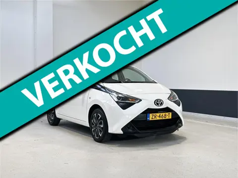 Toyota Aygo 1.0 VVT-i x-play Automaat | Apple Carplay| Android Auto |Navigatie | Camera| NL | 1 Eig 