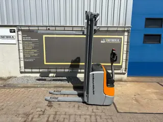 VS-22953 Elektrische triplex stapelaar Still EXV 14C