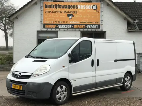 Opel Vivaro 2.5 CDTI L2H1 Automaat Airco 2x schuifdeur