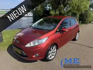 Ford Fiesta - 1.6 Ghia|Airco|5 drs|trekhaak