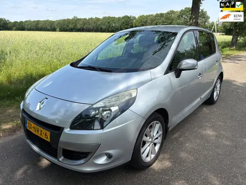 Renault Scénic 1.6 Celsium Airco/Navi/Trekhaak/APK/parkeer sensoren