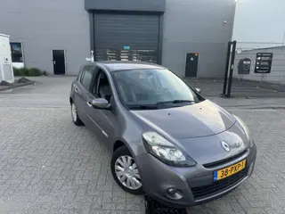 Renault Clio 1.5 dCi Paris Navi Clima Sensor 180Dkm