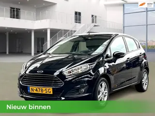 Ford Fiesta 1.0 Titanium Airco/ parkeersensoren/ Nw APK/ Velgen/ Elek.ramen/ Scherm/ Bluetooth/ stoe