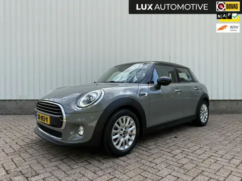 Mini 5-Deurs 1.5 Cooper Pepper, CarPlay, Navi, 1e eigenaar, Dealer onderhouden, NAP