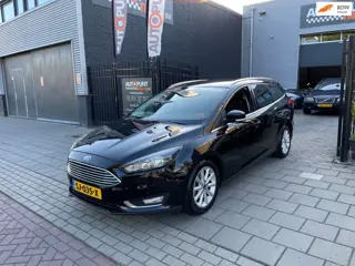 Ford Focus Wagon 1.0 Titanium 1e Eigenaar! Trekhaak Airco PDC NAP APK