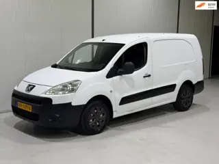 Peugeot Partner 122 1.6 HDI L2 XR AIRCO - TREKHAAK - 3 PERSOONS - NWE APK!