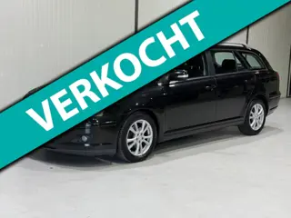 Toyota Avensis Wagon 1.8 VVTi Luna Business - NAVI - TREKHAAK - LM VELGEN - NWE APK!