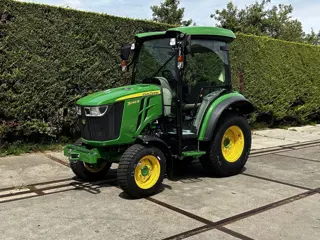 John Deere 3046R-781823