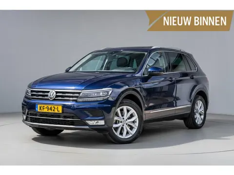 Volkswagen Tiguan 2.0 TSI 180pk 4Motion Highline Org.NL|Pano-dak|Elek-trekhaak|Stoelmassage|ACC|1e-e