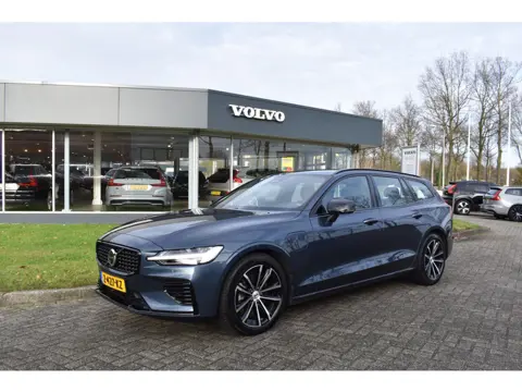 Volvo V60 T6 AWD 350PK Plug-in Hybrid Plus Dark | Trekhaak | H&K | 360 Camera| BLIS | ACC | Leder | 