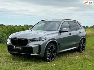 BMW X5 XDrive50e M-Sportpakket 41.000 km Pano Leer Nw velgen en banden 22 inch enz enz