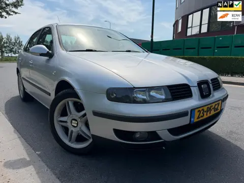 Seat Toledo 1.8-20V Executive BJ 2004 AIRCO/LEER/SPORTVELGEN/ APK NIEUW/ZEER NETJES !!!!!!