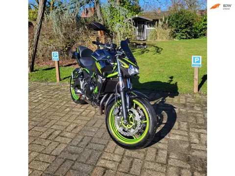 Kawasaki Tour Z650 35kw a2 , 8000km , Nieuwstaat!