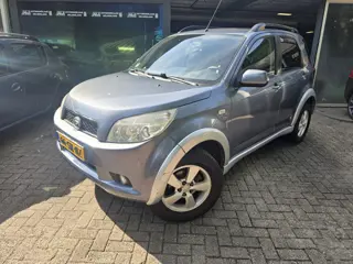 Daihatsu Terios 1.5-16v Exclusive | 2E EIGENAAR | 12MND GARANTIE | AIRCO | LEDER |LMV | NW APK |