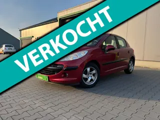 Peugeot 207 1.4-16V Color-line LM velgen Mistlampen Keurig onderhouden Mooie kleur en veel rijplezie