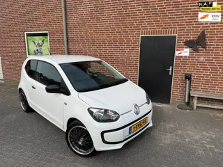 Volkswagen Up! 1.0 up! BlueMotion Sport Zeer netjes